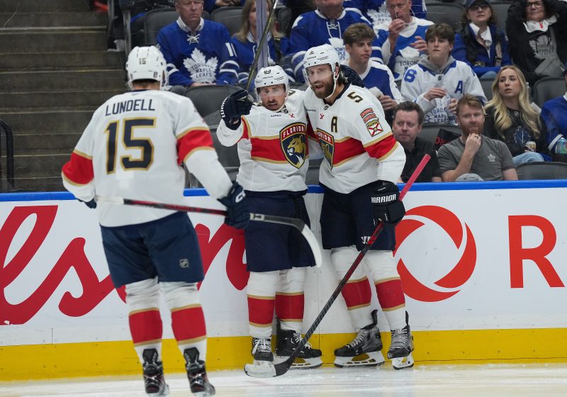 Back-to-back NHL champs keep team together because winning sells