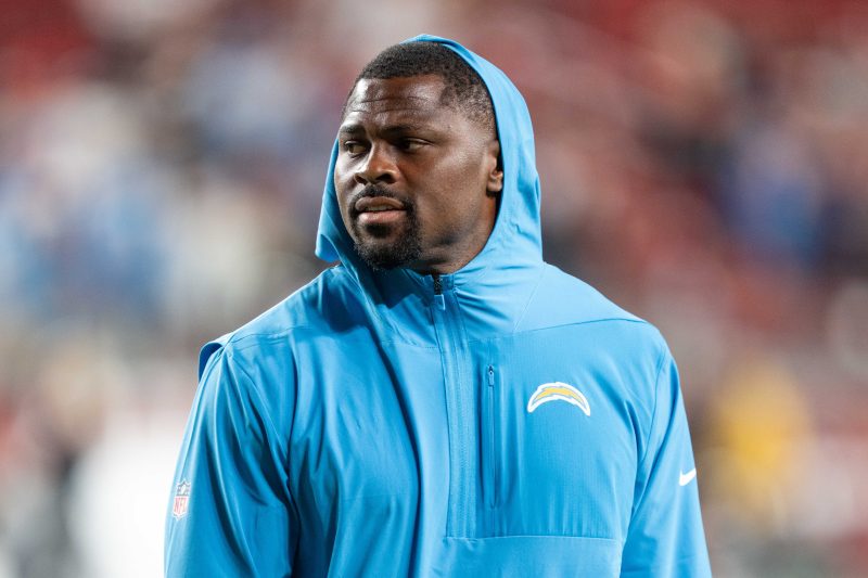 Los Angeles Chargers placing Khalil Mack on injured reserve