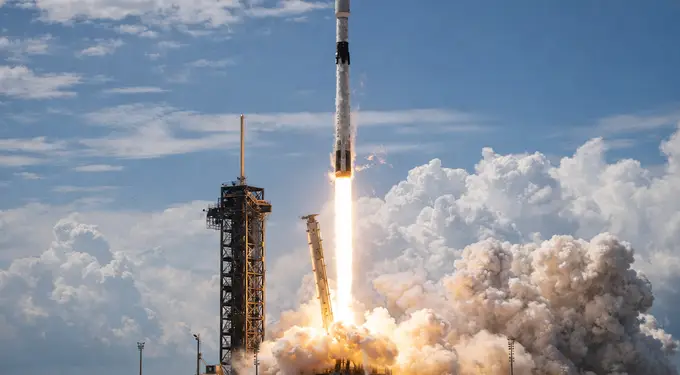 SpaceX stock tanks 3%: are investors fleeing after Monday’s $400B rout?