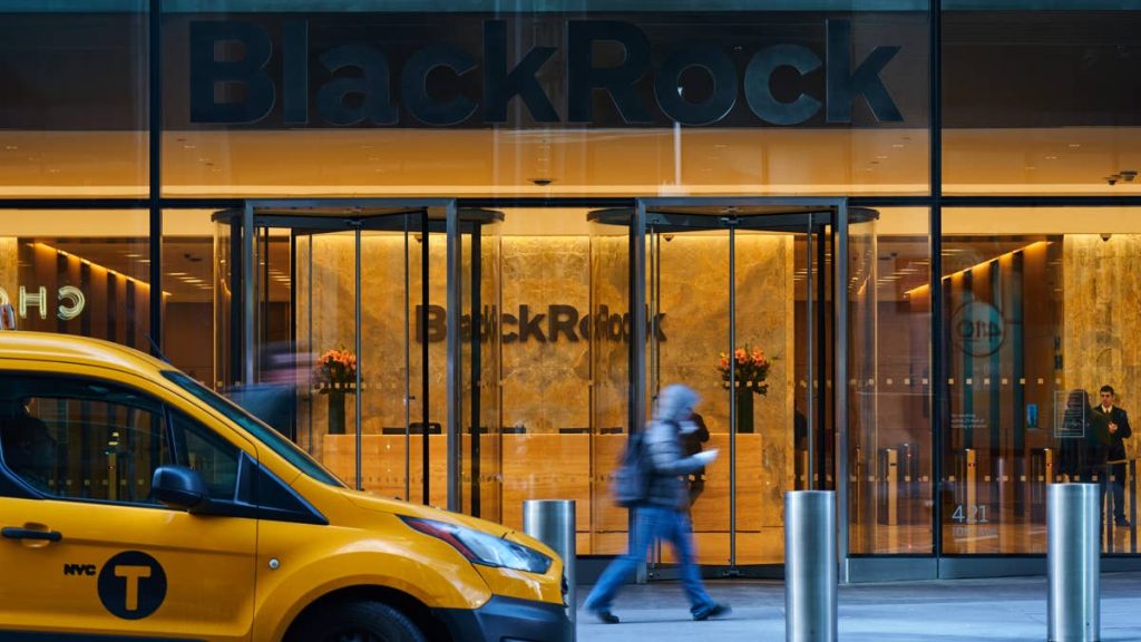 BlackRock draws Wall Street’s attention with eye-catching move