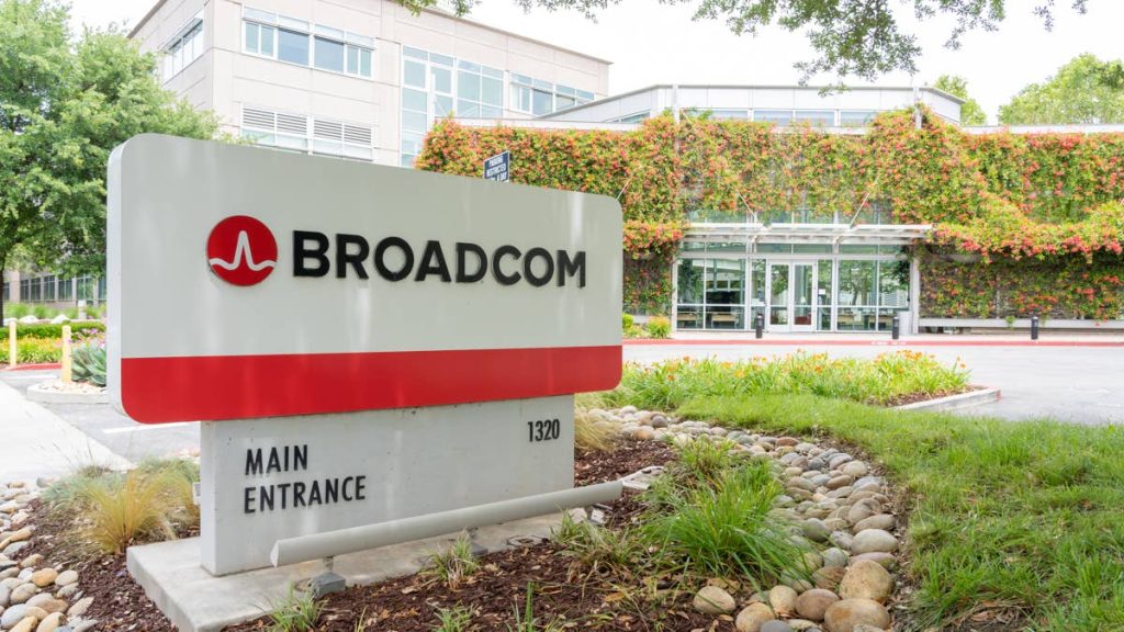 Broadcom extends Apple chip deal through 2031