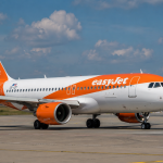 easyJet share price in focus as Apollo tables richer bid to outflank Castlelake