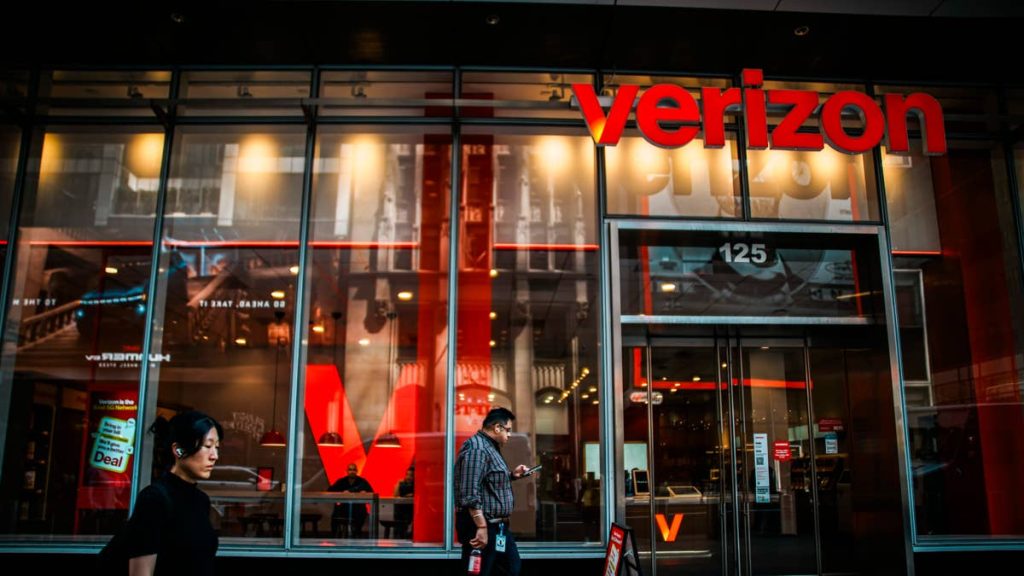 Verizon pays BT $625M in telecom shakeup