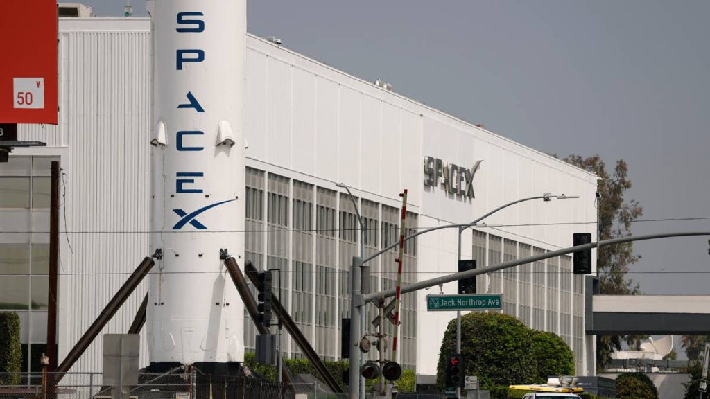 Jim Cramer sees the writing on the wall for SpaceX investors