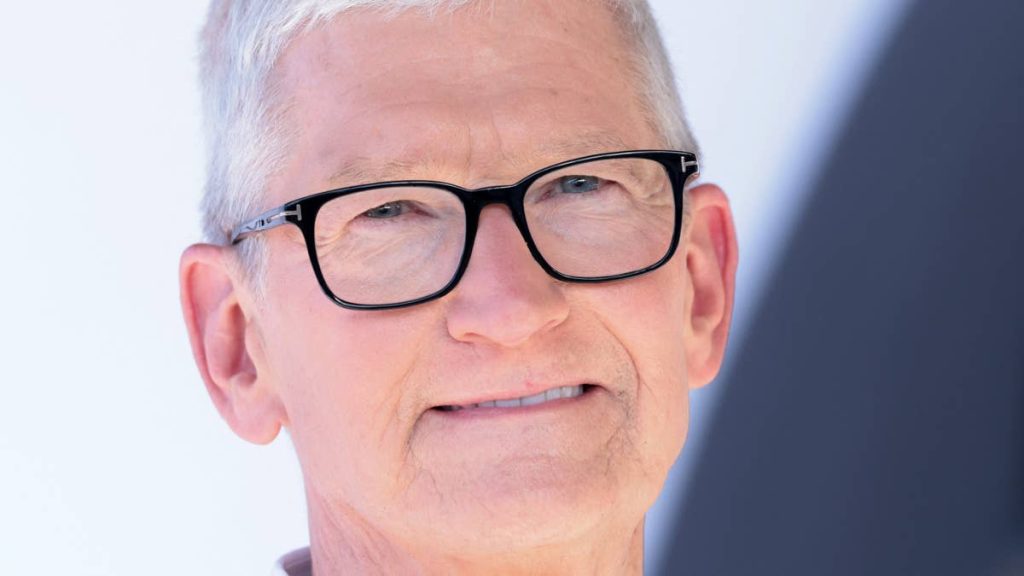 Apple’s record iPhone boom just became a Wall Street trap